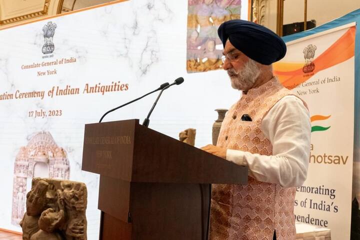 Ambassador of India to the United States, Taranjit Singh Sandhu, thanked the US side and said: “for the people of India, these were not just pieces of art but part of their living heritage and culture.” (Photo: MEA)