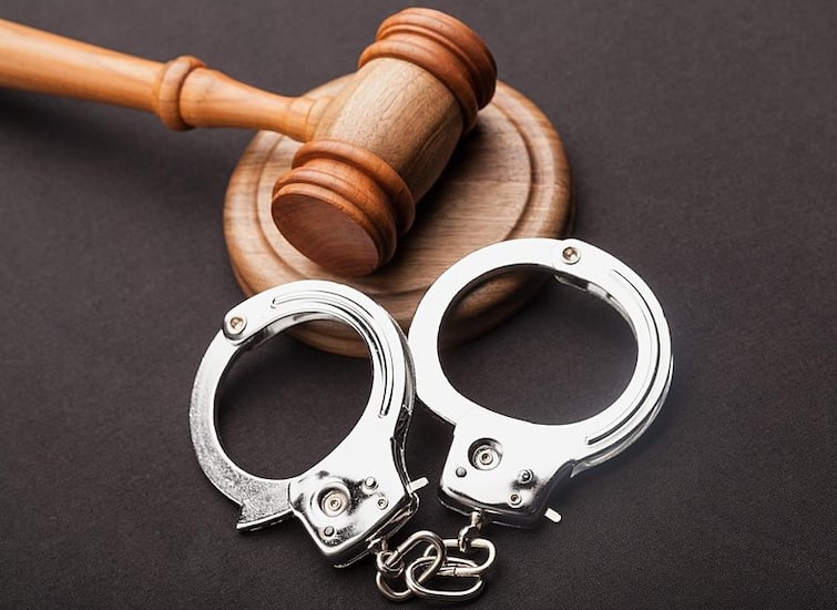 Indonesia : Cyber Crime Threating Girl With illegal Photo-Video Later Boy Jail for 6 Year Indonesia : ઈન્ડોનેશિયાની કોર્ટે ફટકારેલી સજાએ દુનિયાભરમાં મચાવી ચકચાર