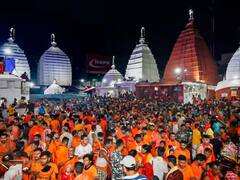 सावन के दूसरी सोमवारी पर बाबाधाम में उमड़ी श्रद्धालुओं की भीड़, जलाभिषेक के लिए लगी लंबी कतारें