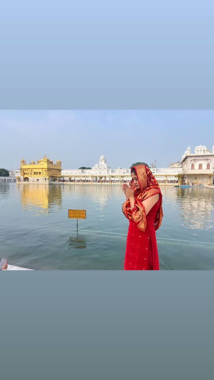 ਇੰਨੀਂ ਦਿਨੀਂ ਕਮਲ ਚੀਮਾ ਪੰਜਾਬ 'ਚ ਹੀ ਹੈ। ਉਹ ਬੀਤੇ ਦਿਨੀਂ ਪੰਜਾਬ ਪੁੱਜੀ ਸੀ ਅਤੇ ਉਹ ਅੰਮ੍ਰਿਤਸਰ ਵਿਖੇ ਸ੍ਰੀ ਦਰਬਾਰ ਸਾਹਿਬ ਨਤਮਸਤਕ ਹੋਈ ਸੀ।