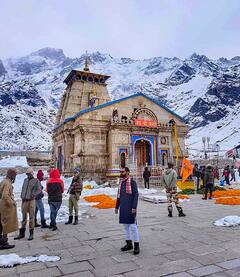Kedarnath : मोठी बातमी! केदारनाथ मंदिरात मोबाईल फोनवर बंदी; फोटो, रिल्स आणि व्हिडीओ काढण्यास मनाई