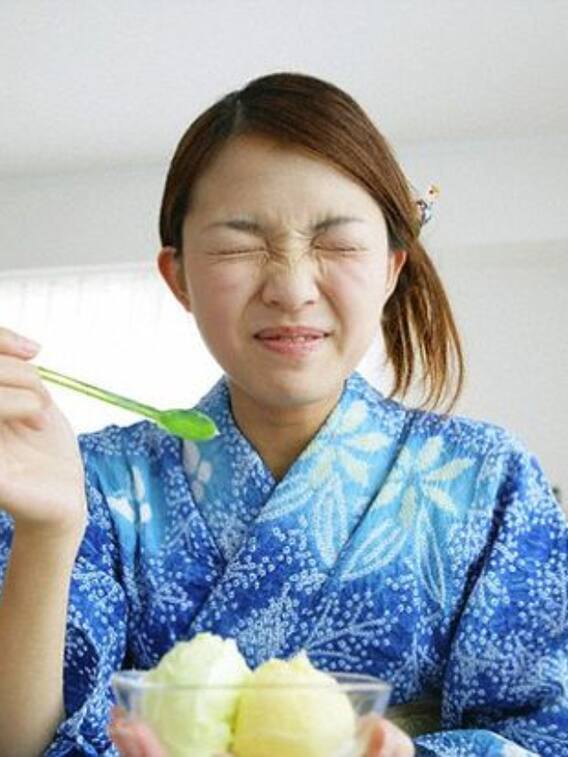 आइसक्रीम खाने से क्यों होता है सिर में दर्द