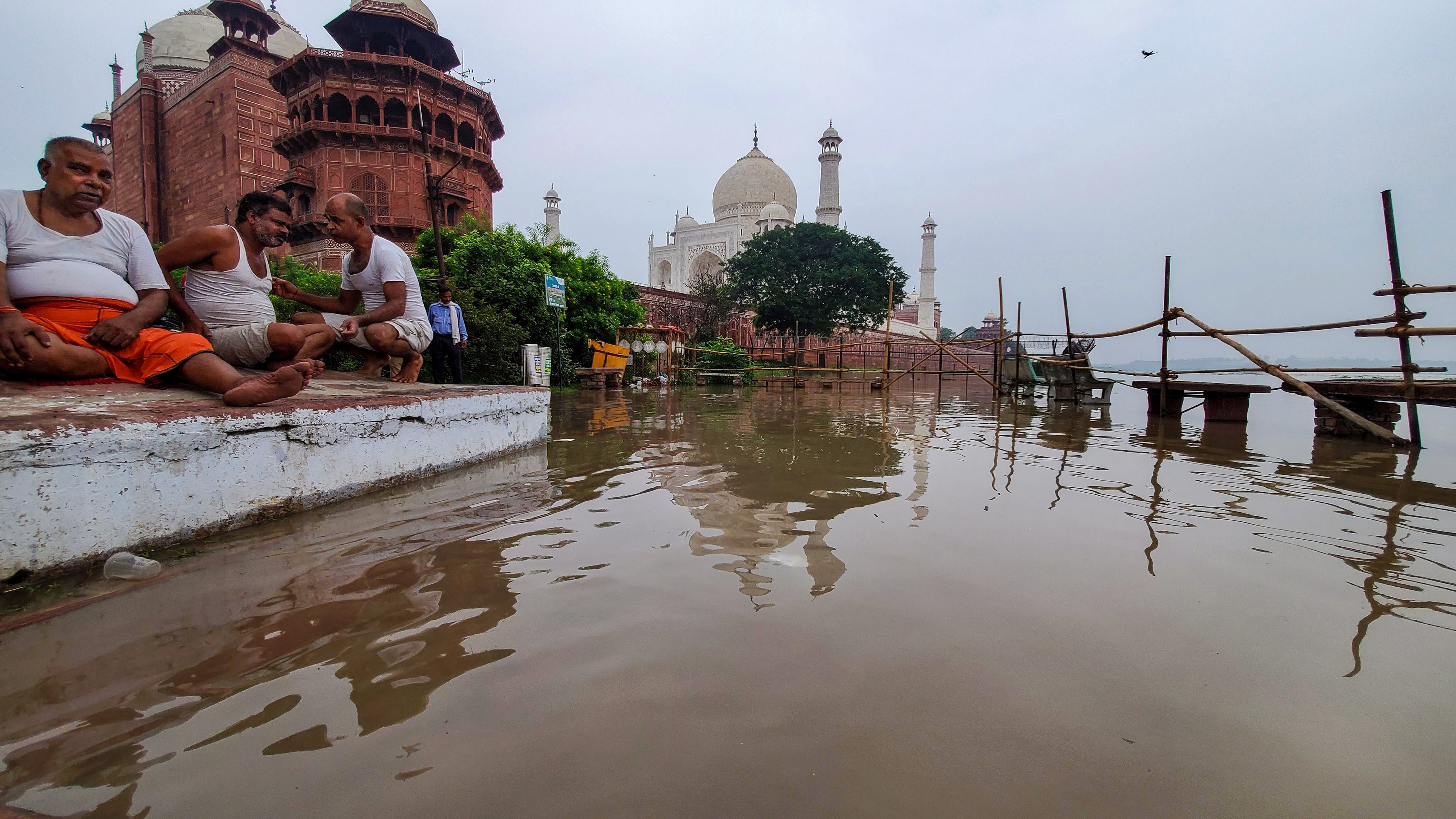 Weather Update Today: દિલ્હીમાં યલો એલર્ટ, આ રાજ્યોમાં 5 દિવસ ભારે વરસાદની ચેતવણી, જાણો IMD નું લેટેસ્ટ અપડેટ