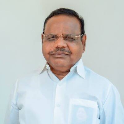 இப்படத்தை முன்னாள் அதிமுக சபாநாயகர் தனபாலின் கதை தான் மாமன்னன் என்றும் சிலர் கருத்து கூறி வந்தனர்.