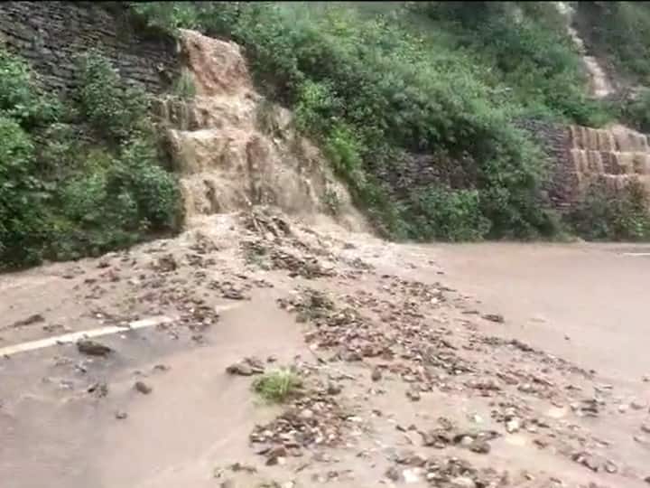 Uttarakhand Flood Kedarnath highway closed due to heavy rain in Kedar Ghati of Rudraprayag IMD alert ANN Kedarnath Yatra 2023: केदारघाटी में बारिश ने बरपाया कहर, जगह-जगह फंसे केदारनाथ धाम जाने वाले यात्री