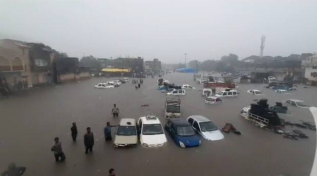 બહારપુરા ખ્વાજ સાહેબ દરગાહ પાસે કારો પાણીમાં ગરકાવ તો કુંભારવાડા વિસ્તાર, રામપરા વિસ્તાર સહિત બહારપુરા વિસ્તારો બેટમાં ફેરવાયા છે.