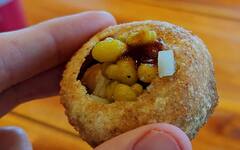 Street Food: पाणीपुरी खाण्याने शरीराला मिळतात 'हे' फायदे; पाहा...