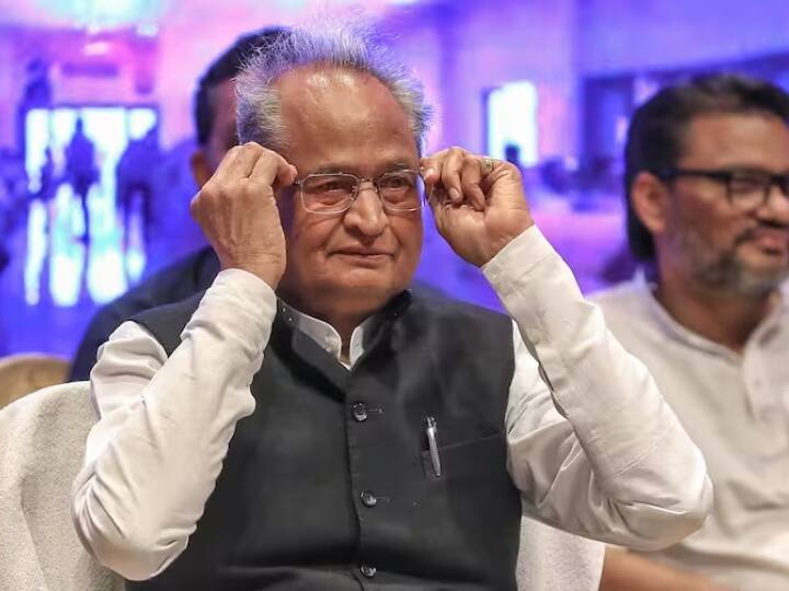 दोनों पार्टियों की चुनावी तैयारियों के बीच एबीपी न्यूज ने एक चुनावी सर्वे कराया है. एबीपी न्यूज  के लिए ये सर्वे सी वोटर ने किया किया है.