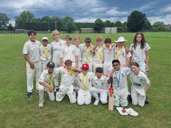 कैसे बच्चों का खेल क्रिकेट बना जेंटलमैन का गेम? पूरी कहानी यहां पढ़ें