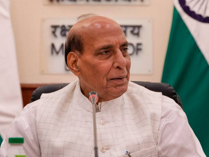 Manipur: Government Ready To Discuss In Lok Sabha Says Rajnath Singh Manipur: 'મણિપુર હિંસા પર ચર્ચા કરવા સરકાર તૈયાર, પરંતુ વિપક્ષ ગંભીર નહીં', સંસદમા હોબાળા વચ્ચે રાજનાથ સિંહનું નિવેદન