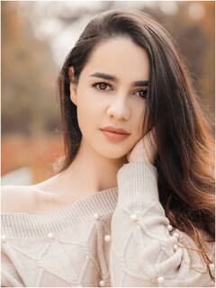 Hair Care Tips : 'या' 5 फळांनी तुमचे केस घनदाट आणि मजबूत करा; काही दिवसांतच फरक जाणवेल