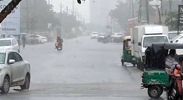 Gujarat Monsoon Rainfall in these areas in the next 3 hours in the state Gujarat Rain: રાજ્યમાં આગામી 3 કલાકમાં આ વિસ્તારોમાં તૂટી પડશે વરસાદ