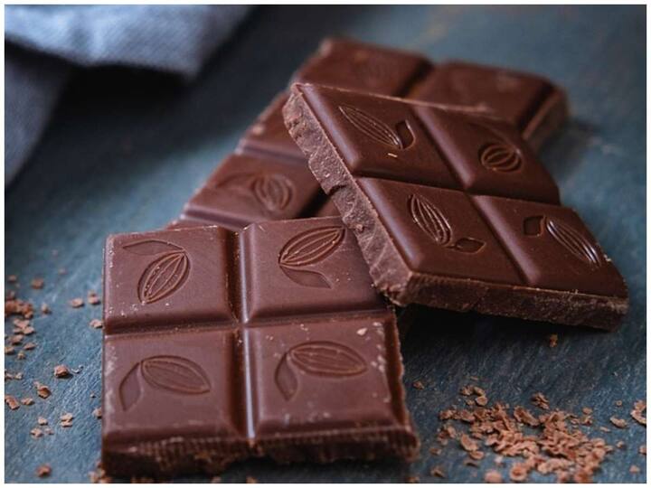 Eating too much chocolate? These side effects are inevitable Chocolate: చాక్లెట్ అతిగా తింటున్నారా? ఈ సైడ్ ఎఫెక్టులు రాక తప్పవు