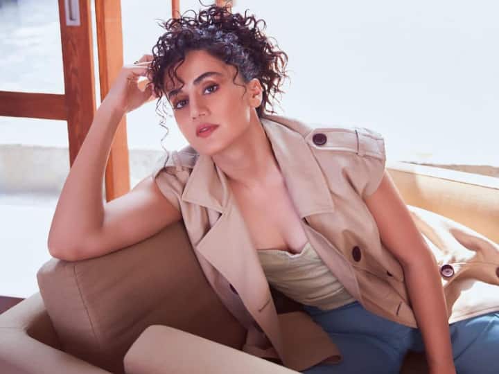 Taapsee Pannu कब कर रही हैं शादी? सवाल का एक्ट्रेस ने दिया हैरान कर देने वाला जवाब, बोलीं- 'मैं अभी प्रेग्नेंट ....' Taapsee Pannu on when getting married on instagram Ask me Anything session said I am not pregnant as yet Taapsee Pannu कब कर रही हैं शादी? सवाल का एक्ट्रेस ने दिया हैरान कर देने वाला जवाब, बोलीं- 'मैं अभी प्रेग्नेंट ....'