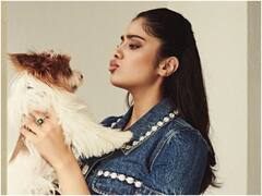 కుక్కపిల్లతో క్యూట్ గా జాన్వీ కపూర్ - ఎంత అందంగా ఉందో!