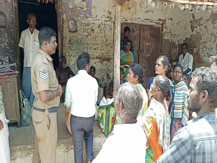 மயிலாடுதுறை அருகே வாங்காத ரேஷன் பொருட்களுக்கு வந்த குறுஞ்செய்தி - முற்றுகையிட்ட பொதுமக்கள்