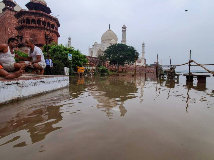 UP flood 396 villages of ten district are affected by flood, 7 people died UP Flood: यूपी के दस जिलों में बाढ़ से हाहाकार, 396 गांव हुए पानी-पानी, 38,378 लोग प्रभावित, 7 की मौत