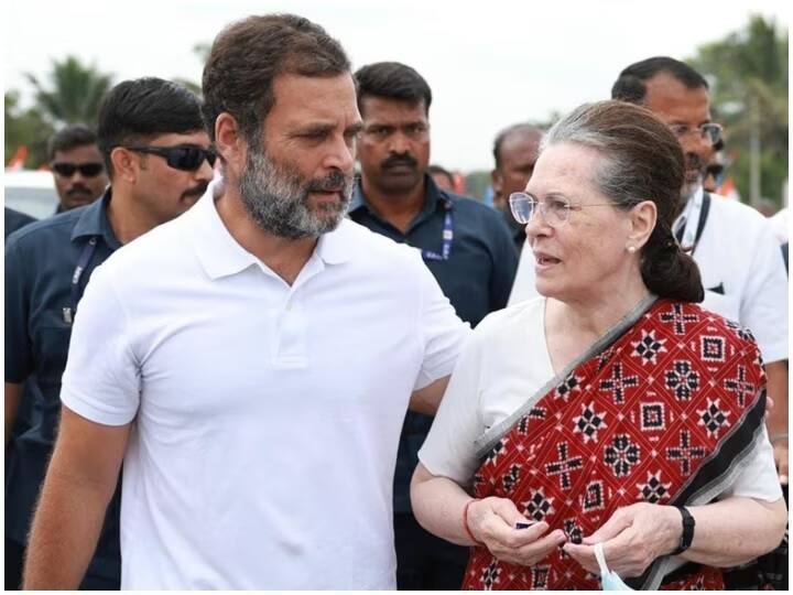 AIrcraft carrying Congress leaders Sonia Gandhi and Rahul Gandhi makes an emergency landing in Madhya pradesh Bhopal Bad weather Aircraft Emergency Landing: సోనియా, రాహుల్ గాంధీ ప్రయాణిస్తున్న ఎయిర్ క్రాఫ్ట్ భోపాల్ లో ఎమర్జెన్సీ ల్యాండింగ్