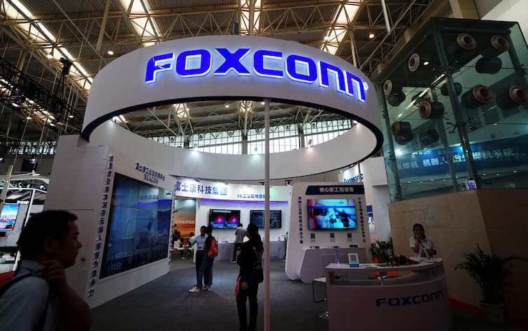Foxconn to invest ₹16,800 in Karnataka ਕਰਨਾਟਕ 'ਚ ਨਿਵੇਸ਼ ਕਰੇਗੀ ਤਾਇਵਾਨ ਦੀ ਫੌਕਸਕਾਨ ਕੰਪਨੀ, ਕੁੱਲ 16 ਹਜ਼ਾਰ 800 ਰੁਪਏ ਕੀਤੇ ਜਾਣਗੇ ਇਨਵੈਸਟ