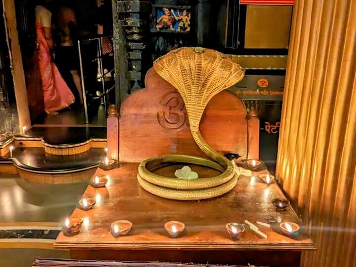 आषाढ महिन्याच्या शेवटच्या दिवशी म्हणजेच अमावस्येला आषाढी अमावस्या किंवा दीप अमावस्या असं म्हणतात.