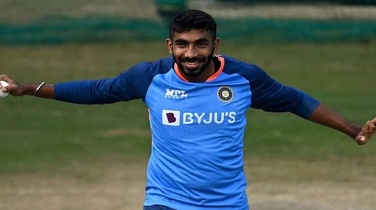 world cup 2023 3-fast-bowlers-who-can-finish-jasprit-bumrah-cricket-career World Cup 2023: ਟੀਮ ਇੰਡੀਆ 'ਚ ਬੁਮਰਾਹ ਦੀ ਜਗ੍ਹਾ ਖਾਣ ਲਈ ਤਿਆਰ ਬੈਠੇ ਇਹ 3 ਗੇਂਦਬਾਜ਼, ਵਰਲਡ ਕੱਪ 'ਚ ਮਿਲ ਸਕਦਾ ਹੈ ਮੌਕਾ