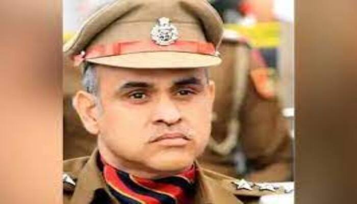 AIG Ashish Kapoor against New FIR filed, video of beating woman in police station viral ਜੇਲ੍ਹ 'ਚ ਬੰਦ ਸਾਬਕਾ AIG ਆਸ਼ੀਸ਼ ਕਪੂਰ ਖ਼ਿਲਾਫ਼ ਨਵੀਂ FIR ਦਰਜ , ਔਰਤ ਨੂੰ ਥਾਣੇ 'ਚ ਕੁੱਟਣ ਦੀ ਵੀਡੀਓ ਹੋਈ ਸੀ ਵਾਇਰਲ