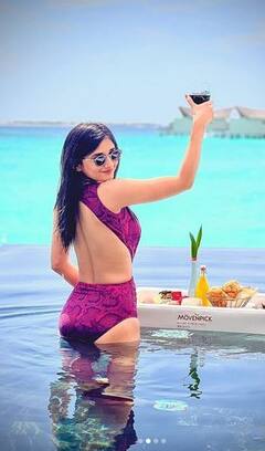 Kanika Mann: ਕਨਿਕਾ ਮਾਨ ਨੇ ਮੋਨੋਕਿਨੀ ਪਹਿਨ ਕੇ ਪੂਲ 'ਚ ਦਿੱਤੇ ਬੋਲਡ ਪੋਜ਼, ਤਸਵੀਰਾਂ ਨੇ ਹਾਈ ਕੀਤਾ ਇੰਟਰਨੈੱਟ ਦਾ ਪਾਰਾ