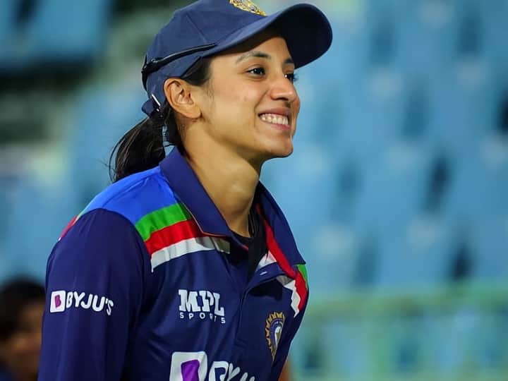 Indian Women Cricket Team Player Smriti Mandhana Birthday Here Know Stats Facts Reacord Latest Sports News HBD Smriti Mandhana: बल्लेबाजी के अलावा अपनी खूबसूरती से फैंस के दिलों पर करती हैं राज! जानिए स्मृति मंधाना के आंकड़े