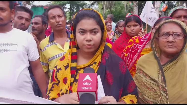 Followers Of TMC Candidate Allegedly Snatched Away The Certificate Of Winning Independent Member In North 24 Parganas Panchayat Election Result 2023:গণনাকেন্দ্রের মধ্যে আগ্নেয়াস্ত্র দেখিয়ে নির্দল প্রার্থীর জয়ের শংসাপত্র কেড়ে নেওয়ার অভিযোগ বাদুড়িয়ায়