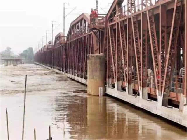 After the floods in Delhi, the iron bridge connecting Ghaziabad to Delhi came into limelight for this reason. Lohe Ka Pul In Delhi: बाढ़ आने के बाद इस वजह से चर्चा में आया गाजियाबाद को दिल्ली से जोड़ने वाला लोहे का पुल
