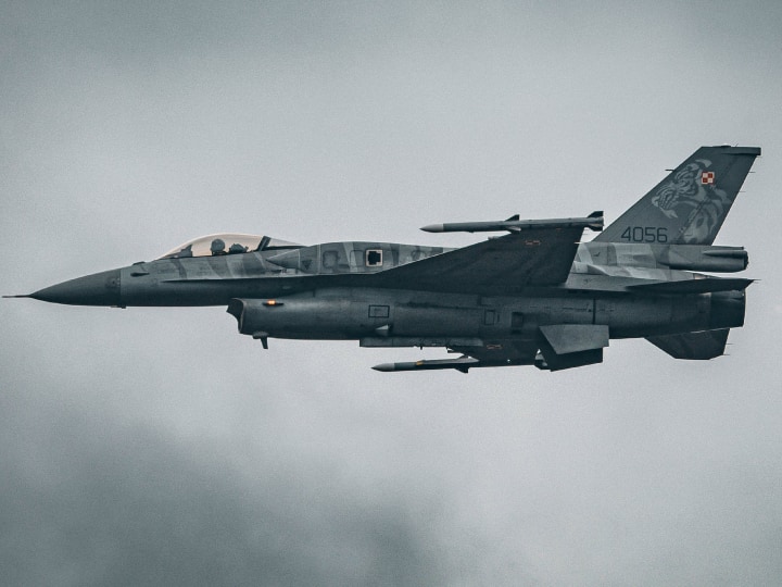 US Defense Minister Lloyd Austin has ordered the deployment of F-35 and F-16 fighter jets in West Asia पश्चिम एशिया में F-35 और F-16 फाइटर जेट्स होंगे तैनात, अमेरिकी रक्षामंत्री ने क्यों दिए ये आदेश