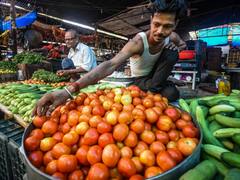 सब्जी की दुकान से 15 किलो टमाटर की चोरी! दुकानदार ने पुलिस से मांगी मदद, खंगाले गए CCTV फुटेज