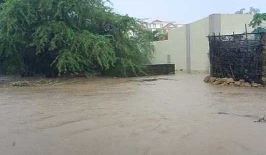 Gir Somnath: સુત્રાપાડામાં ધોધમાર વરસાદ, 6 ઈંચ ખાબકતા જળબંબાકારની સ્થિતિ