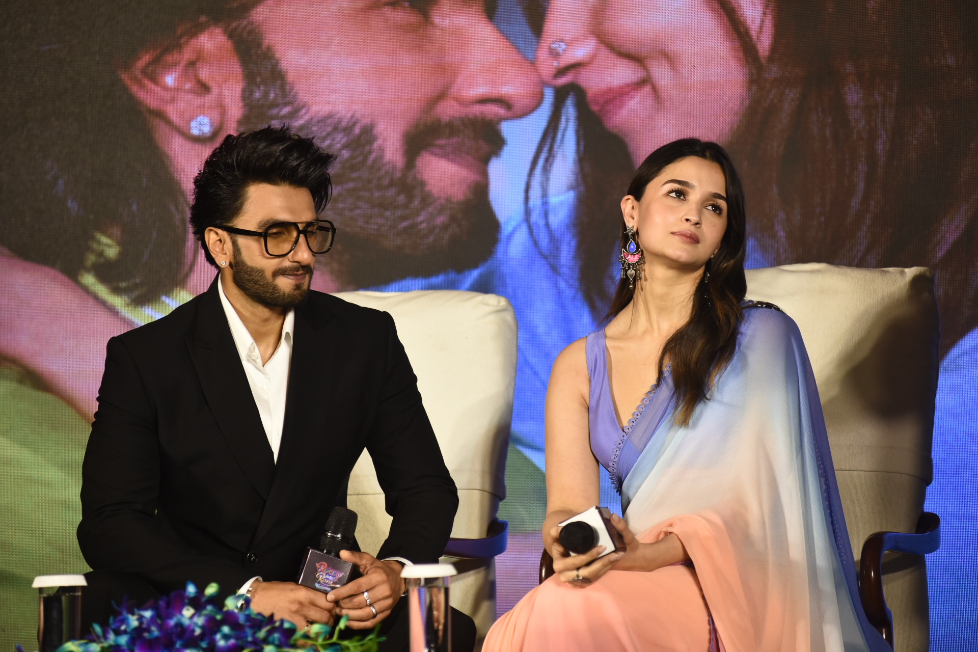 Alia Bhatt SLAPS Co-star Ranveer Singh During Rocky Aur Rani Kii Prem  Kahaani Promotions-HERE'S WHY