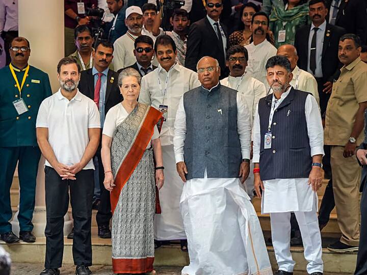 Lok Sabha Election 2024 Will Be Between NDA Vs INDIA Opposition Leaders Said Chak De India UPA Name Change | NDA बनाम INDIA के बीच होगी लोकसभा चुनाव 2024 की लड़ाई, विपक्षी नेताओं ने कहा