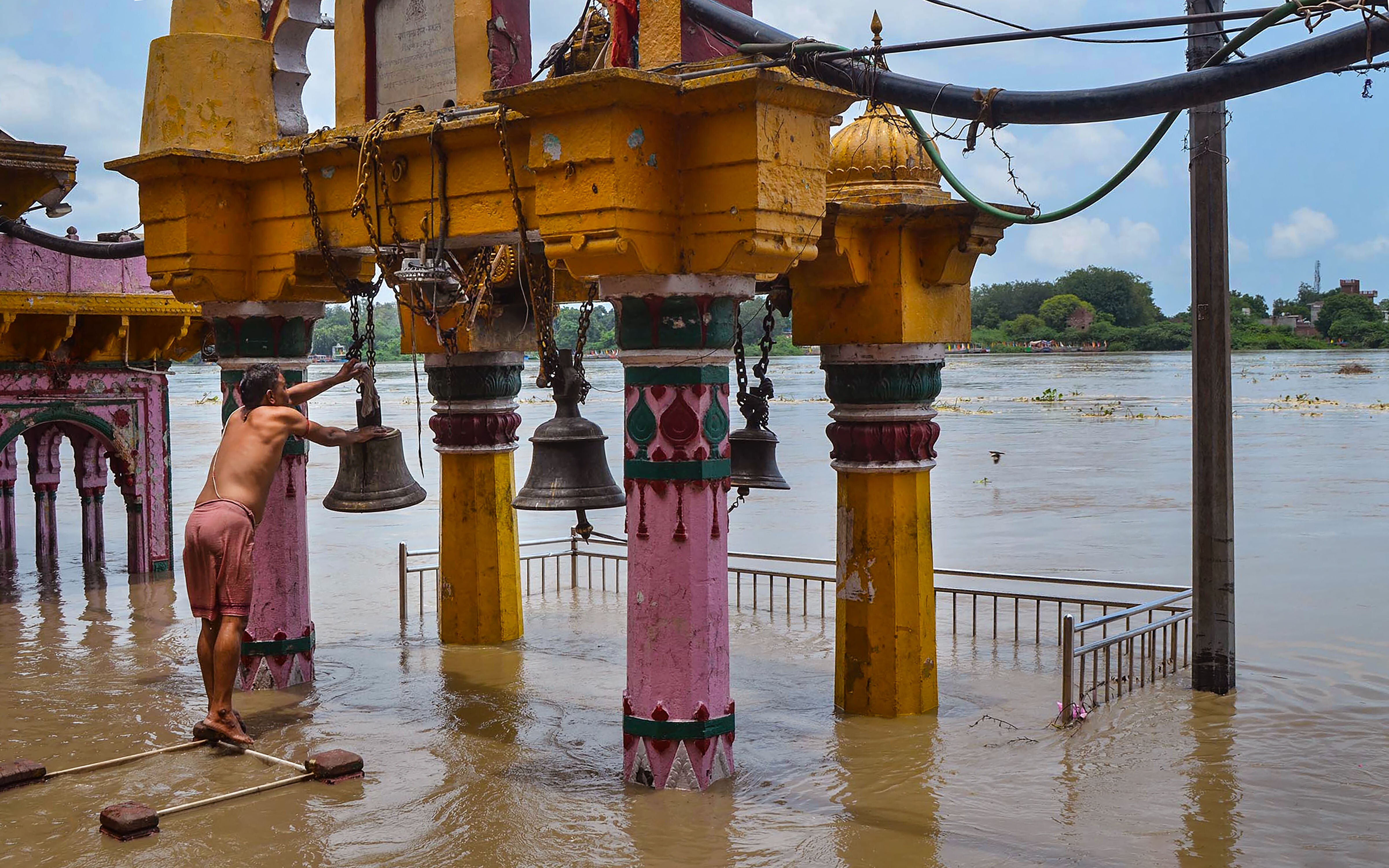 Weather Update Today: દિલ્હીમાં યલો એલર્ટ, આ રાજ્યોમાં 5 દિવસ ભારે વરસાદની ચેતવણી, જાણો IMD નું લેટેસ્ટ અપડેટ