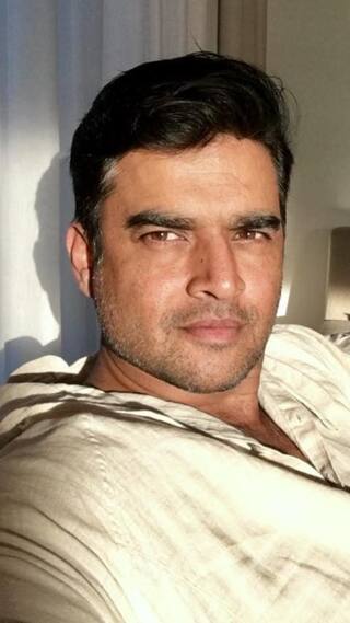 R Madhavan, ने PM Modi के साथ और France के CM Emmanuel Macron के साथ ली सेल्फी | ENT LIVE