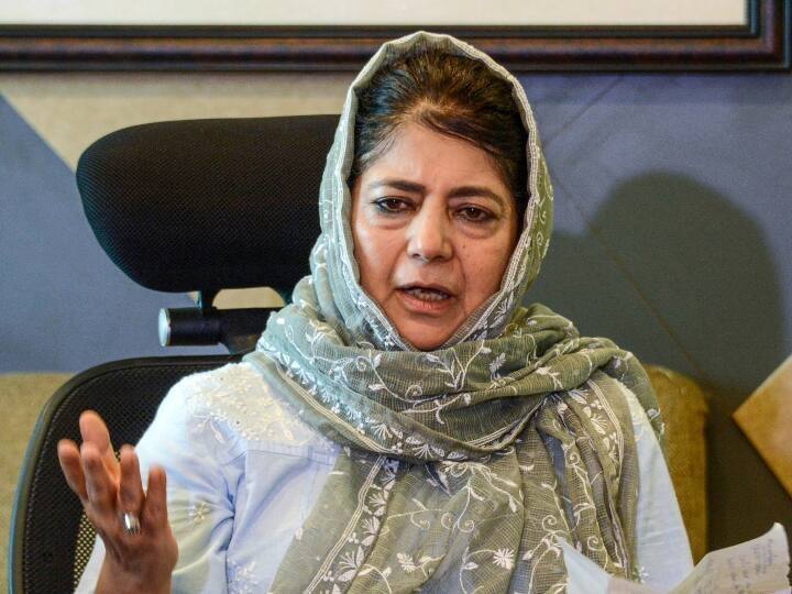 ‘What is happening in the country is not right,’ Mehbooba said- We want to protect the constitution and democracy…
