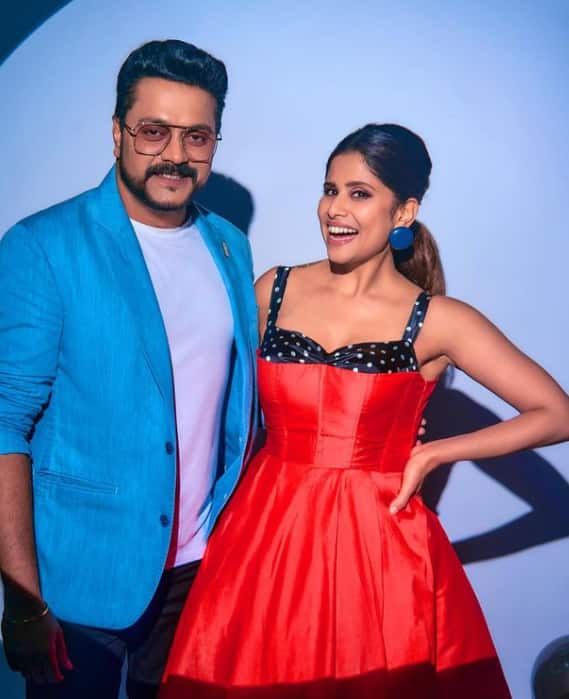 'दुनियादारी' हा सिनेमा मैत्री आणि प्रेम या दोन गोष्टींवर आधारित आहे.