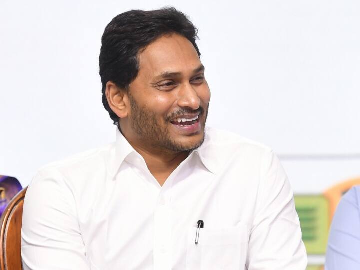 uniform civil code Jagan Mohan Reddy says government will take right decision after meeting Muslim representatives UCC Issue: मुस्लिम प्रतिनिधियों से मुलाकात कर समान नागरिक संहिता पर क्या कुछ बोले CM जगन मोहन रेड्डी?