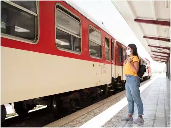 જો તમે હવે તમારી ટ્રેનમાં રિઝર્વ સીટ પર મોડા પહોંચો છો, તો તમારા માટે મુશ્કેલ થઈ શકે છે. ખરેખર હવે TTE તમારી હાજરી નોંધાવવા માટે માત્ર 10 મિનિટ રાહ જોશે.