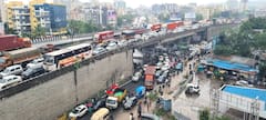 Pune Traffic News : पुण्यात वाहतुकीचे तीनतेरा! मुंबई-बंगळुरु राष्ट्रीय महामार्गावर वाहतूक ठप्प, तीन किलोमीटर वाहनांच्या रांगा