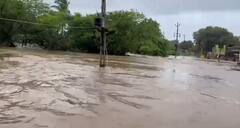 heavy rain: ગીર સોમનાથના સોનારીયા ગામમાં આભ ફાટ્યુ, ગામની વચ્ચેથી નદી વહેતી હોય તેવા દ્રશ્યો સર્જાયા