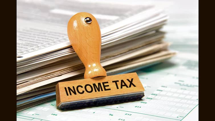 New order of income tax department, information of foreign property must be given Income Tax ਵਿਭਾਗ ਦਾ ਨਵਾਂ ਫਰਮਾਨ : ਵਿਦੇਸ਼ੀ ਜਾਇਦਾਦ ਦਾ ਦੇਣਾ ਪਵੇਗਾ ਹਿਸਾਬ, ਨਹੀਂ ਤਾਂ ਲੱਗੇਗਾ 10 ਲੱਖ ਜ਼ੁਰਮਾਨਾ