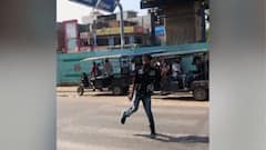 Amazing Trick: ਸੜਕ ਪਾਰ ਕਰਨ ਲਈ ਵਿਅਕਤੀ ਨੇ ਖੇਡੀ ਕਮਾਲ ਦੀ ਚਾਲ, ਦੇਖ ਕੇ ਆ ਜਾਵੇਗਾ ਹਾਸਾ