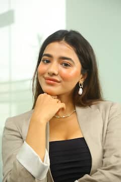 Ketika Sharma: కేతిక శర్మ స్టన్నింగ్ లుక్స్- చూస్తే మతిపోవాల్సిందే!