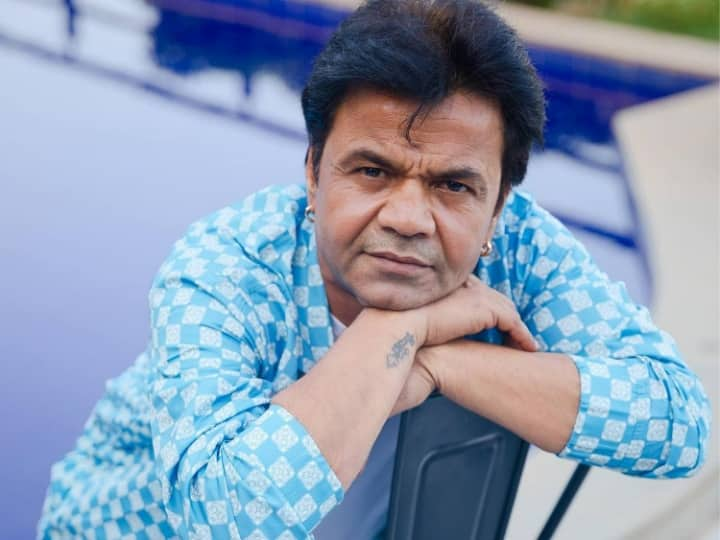 Rajpal Yadav Kissa:राजपाल यादव वो फेमस कॉमेडियन हैं. जो हर फिल्म में अपनी एक्टिंग से चार चांद लगा देते हैं. आज हम आपको एक्टर की लाइफ का बेहद दिलचस्पल किस्सा बता रहे हैं. जो आपने शायद ही कभी सुना होगा.