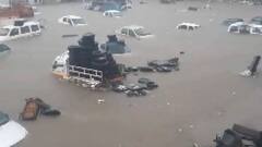 Gujarat Floods Cars Floating : గుజరాత్ ను అతలాకుతలం చేస్తున్న భారీ వర్షాలు | ABP Desam