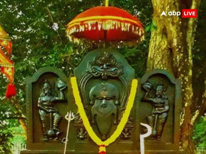 शकुनि मामा का मंदिर: महाभारत में शकुनि मामा अहम पात्र हैं, जिन्हें छल, कपल और प्रपंच रचने के लिए जाना जाता है. नकारात्मक प्रवृति के कारण ही शकुनि मामा की गिनती राक्षस और खलनायक के रूप में होती है. केरल के कोल्लम जिले में शकुनि मामा का मंदिर है. इस मंदिर में भक्त तांत्रिक क्रियाएं संपन्न कराने के लिए आते हैं.