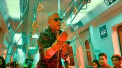 শাহরুখের 'বেকারার কারকে'-এর স্টেপে মাতোয়ারা অনুরাগীরা, কে ছিলেন এই নাচের কোরিওগ্রাফার?